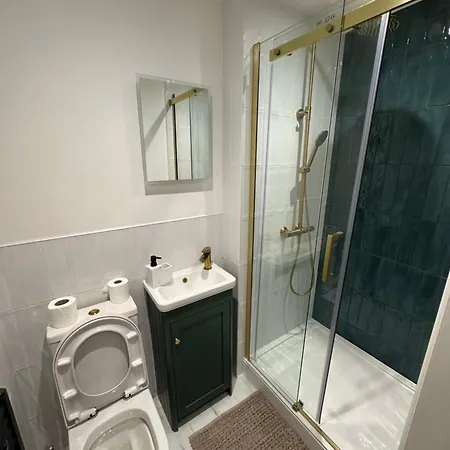 New Stylish One Bedroom Apartamento *